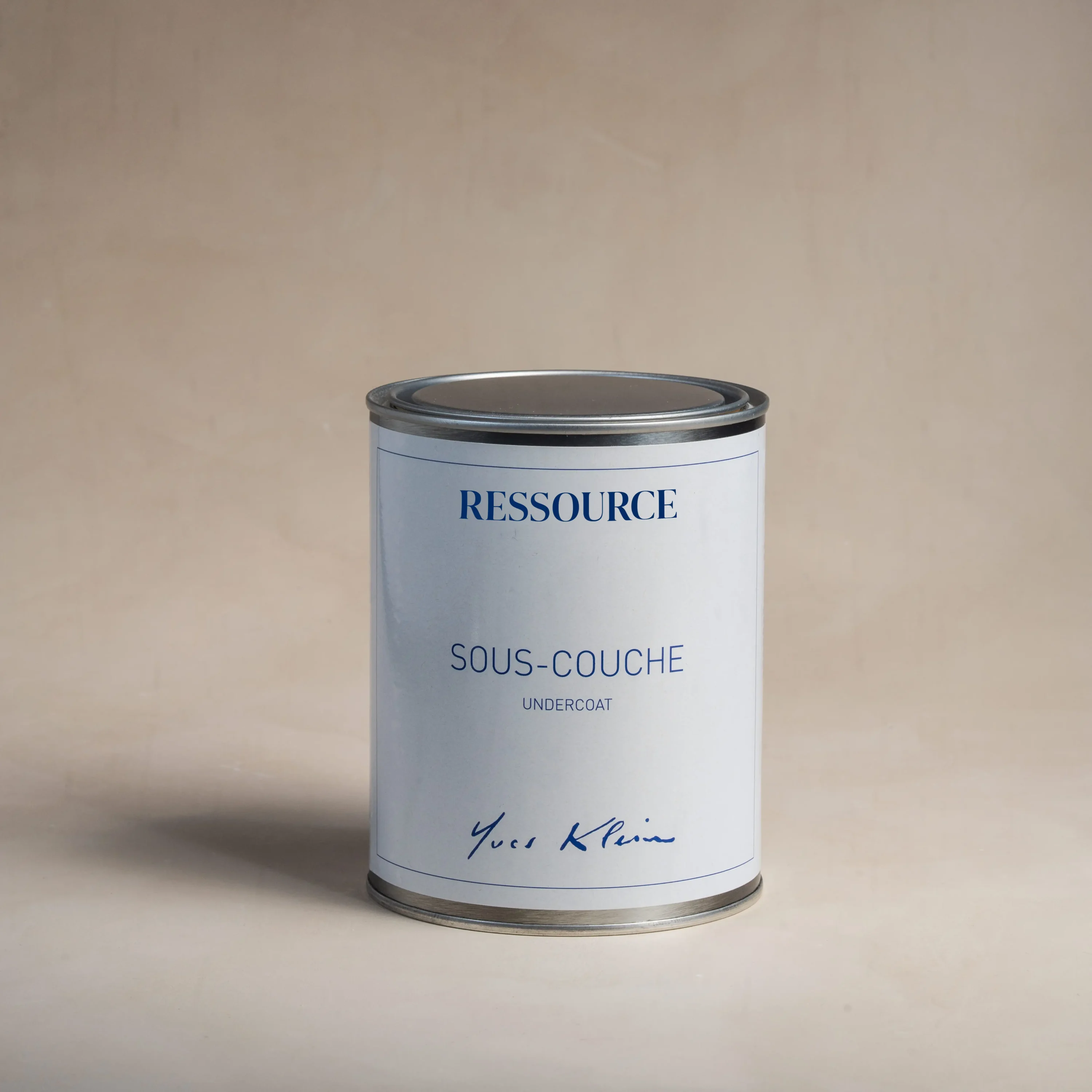 Sous-couche peinture bleue Yves Klein