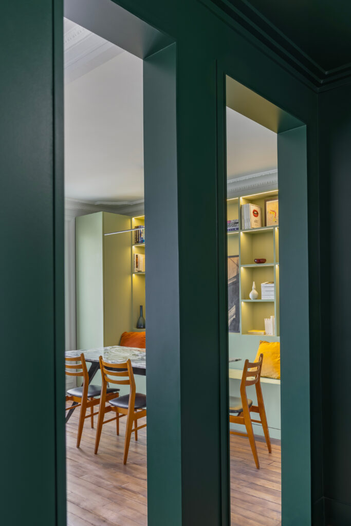 Rénovation d'un appartement à Montmartre aux couleurs de Ressource, par l'architecte Thibaut Picard