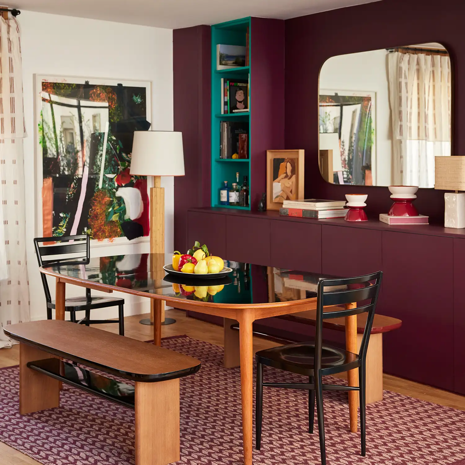 Appartement Sarah Poniatowski , teinte SL16 - Aubergine, SL36 - Daibolo, et SL02 - Chèvrefeuille