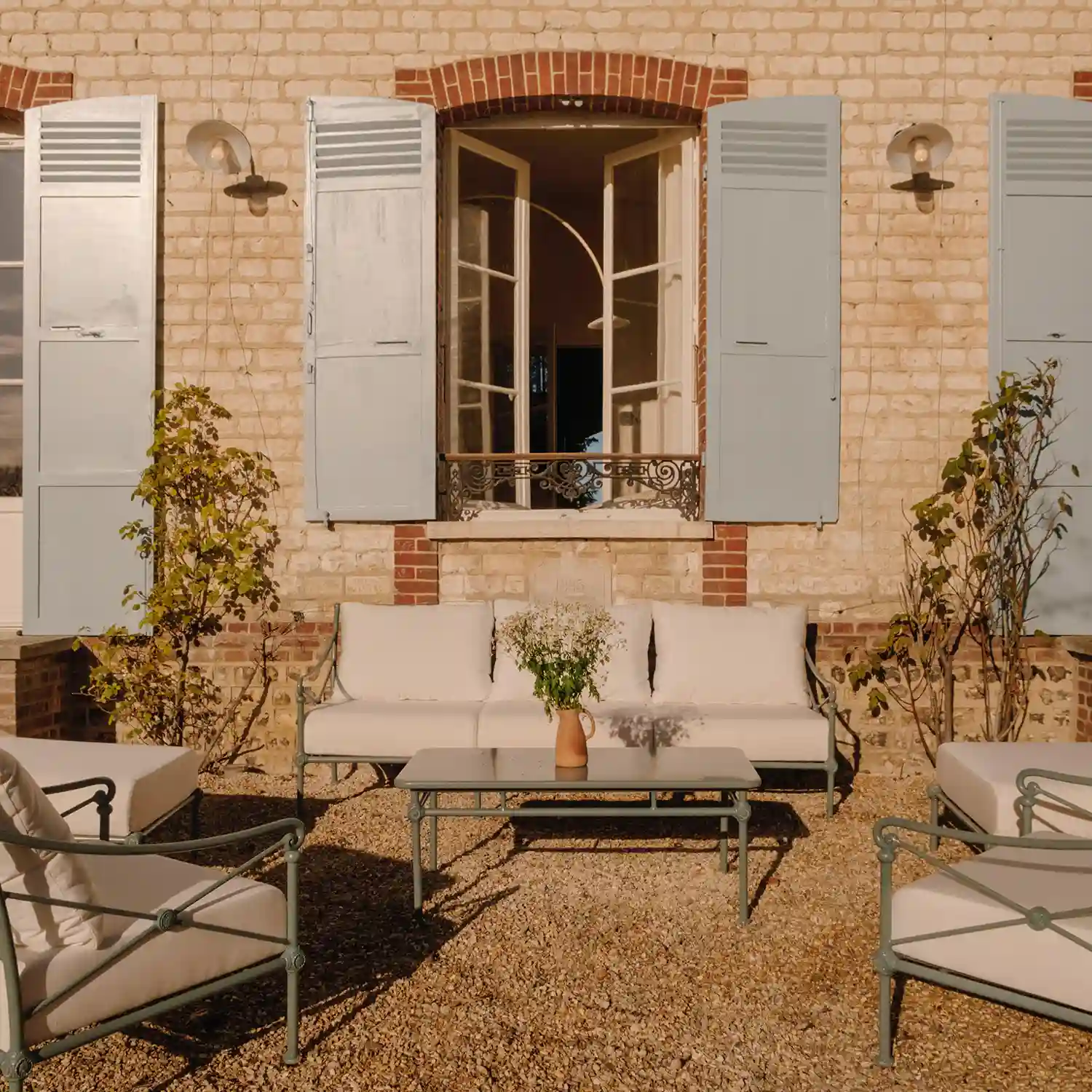 347.R918 - La Fontaine - @novemberstudio.co