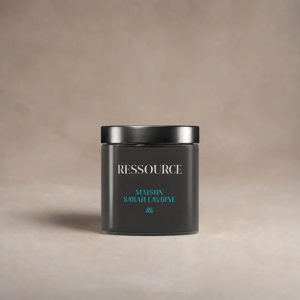Pot testeur de peinture 100 ml, teinte SL11 - Radis Noir (noir), Collection Maison Sarah Lavoine